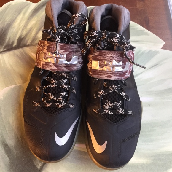 lebron james shoes size 12